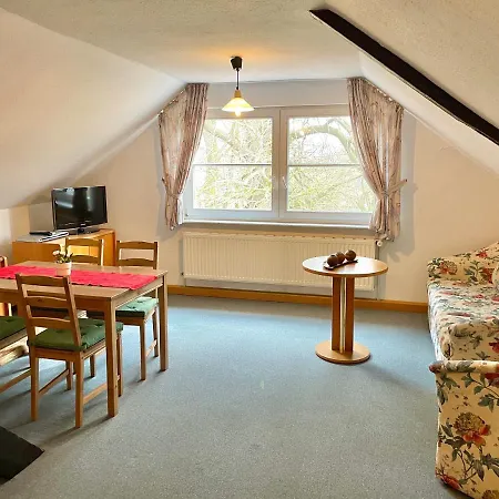 Otel Gutshaus Kajahn Gustow (Vorpommern-Rugen)