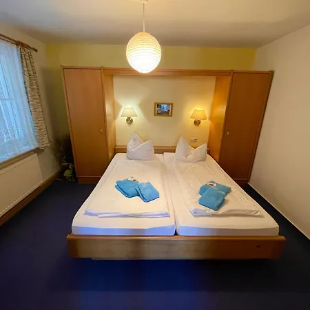 Hotel Gutshaus Kajahn Gustow (Vorpommern-Rugen)