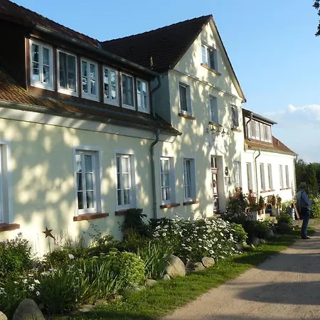 Gutshaus Kajahn Gustow (Vorpommern-Rugen)