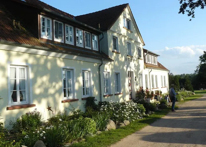 Gutshaus Kajahn Gustow (Vorpommern-Rugen)